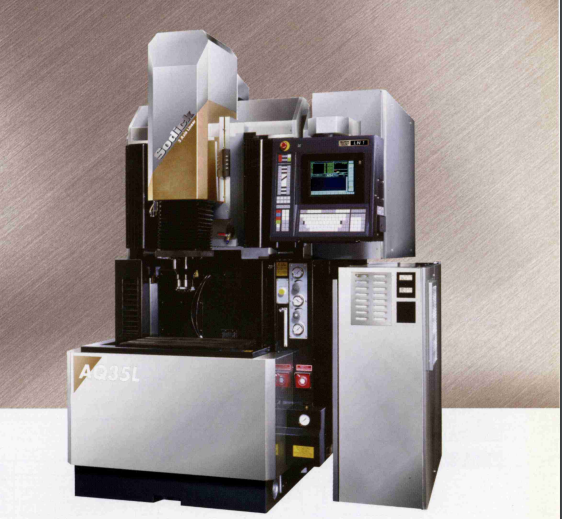  NC放電加工機イメージ